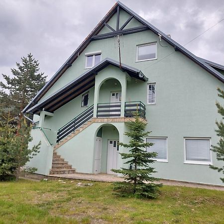 Apartman Sapat Bora Divcibare Exterior photo