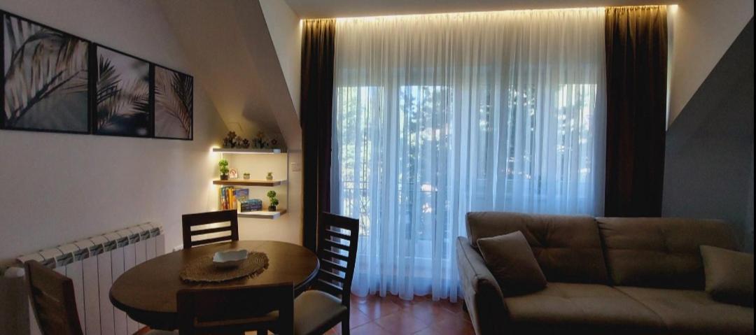 Apartman Sapat Bora Divcibare Exterior photo