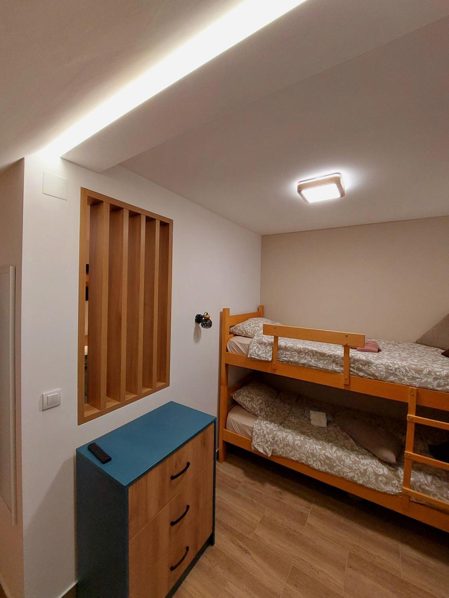 Apartman Sapat Bora Divcibare Exterior photo
