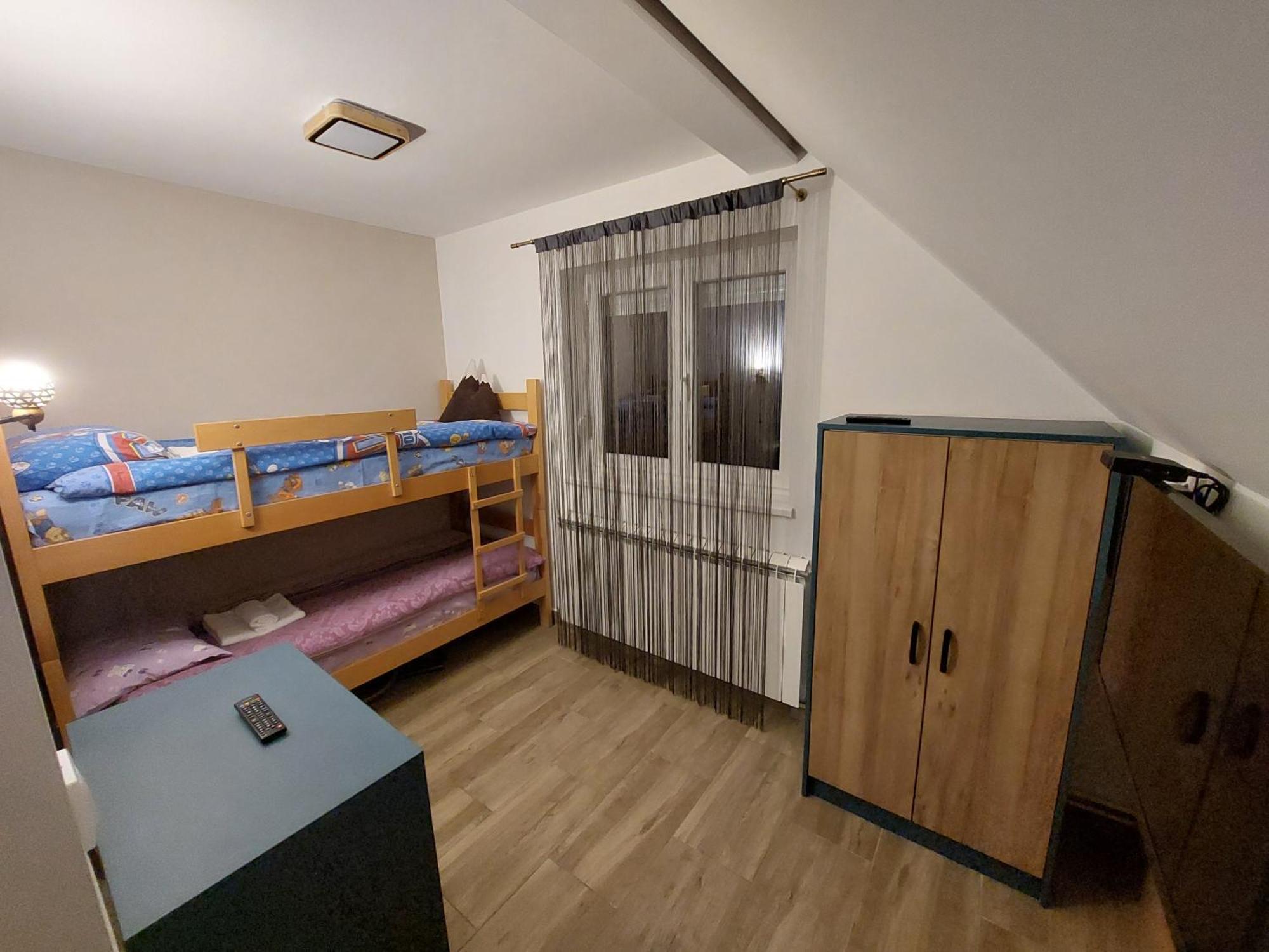 Apartman Sapat Bora Divcibare Exterior photo